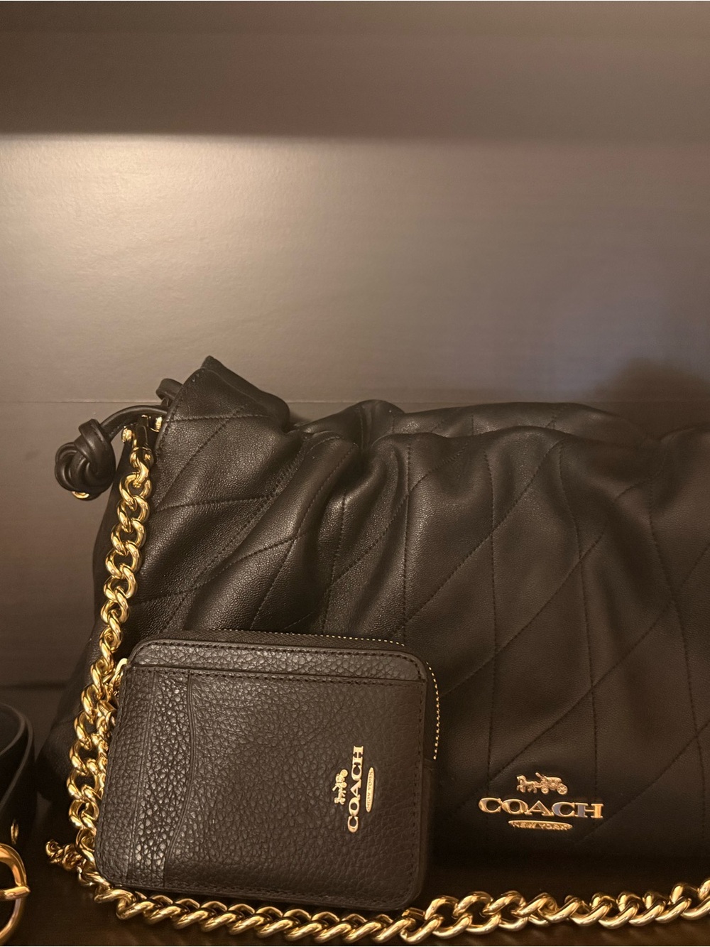 Large Coach Black Quilted Leather Shoulder Bag with Gold Chain and Coin Pouch - Picture 9 of 9